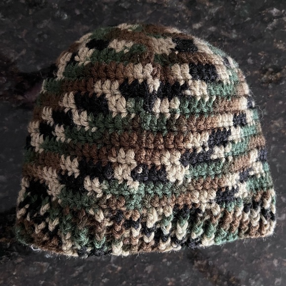 Handmade beanie one size stretchy - Picture 1 of 1